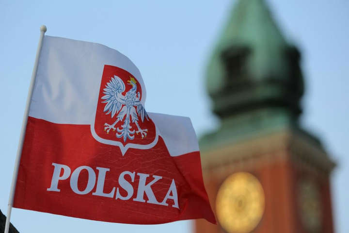 Які зарплати пропонують українцям у Польщі