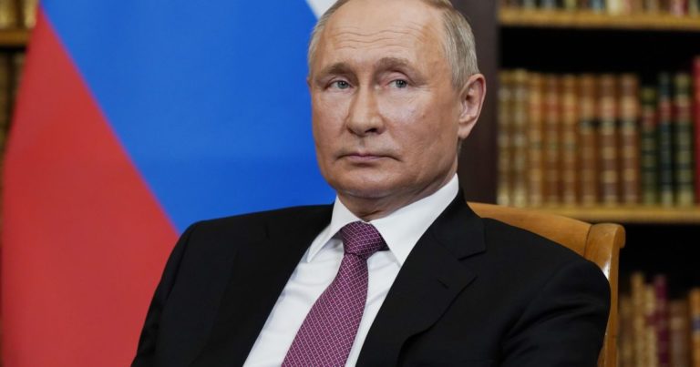 “Не дочекаєтеся”: Путін заявив, що Крим належав Україні незаконно, а анексія 2014-го є “історичним вибором” населення