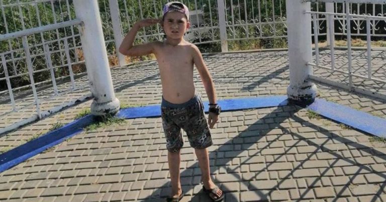 8-річного хлопчика, якого напередодні розшукувало все місто, знайшли втопленим в озері (ФОТО)