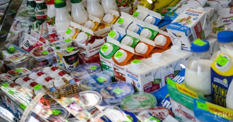 В Україні здорожчали молочні продукти: які нині ціни на молоко та сметану