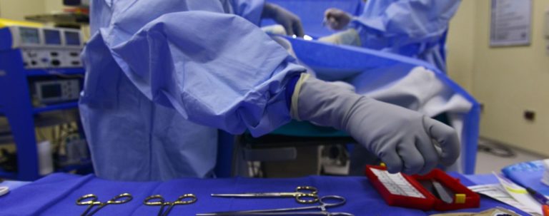 Не зміг діагностувати апендицит: через загибель 23-річного хлопця судитимуть хірурга