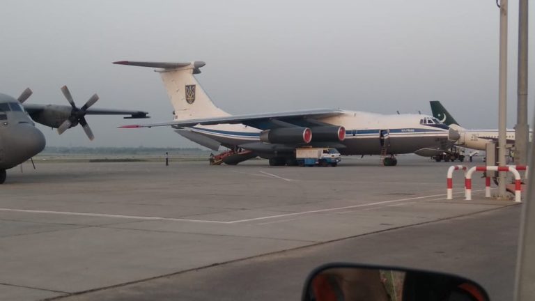 Український літак евакуював людей з Афганістану