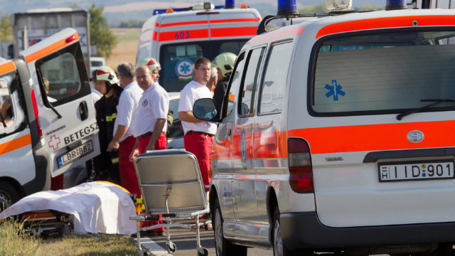 Заснув за кермом: в Угорщині сталася ДТП з  пасажирським автобусом, загинули 8 осіб, 48 отримали травми