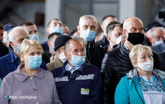 Медик розповів, чому хвилю коронавірусу в Україні вже не зупинити