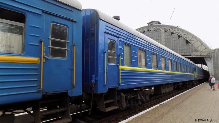 Під потягом “Львів-Бахмут” загинув 38-річний чоловік (ФОТО+18)