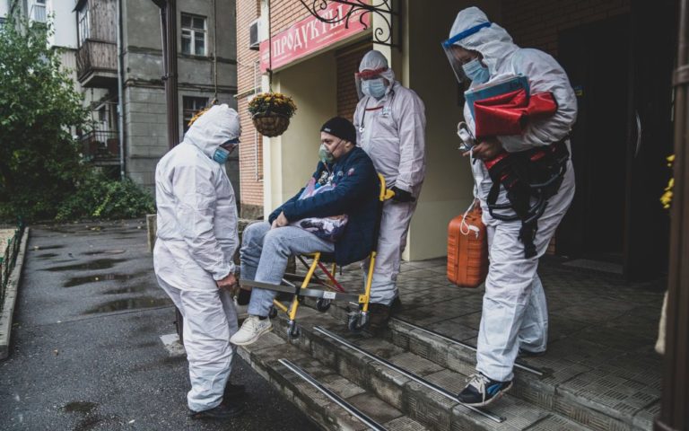 Як змінився перебіг коронавірусу в Україні і чим небезпечний новий “Дельта”-штам