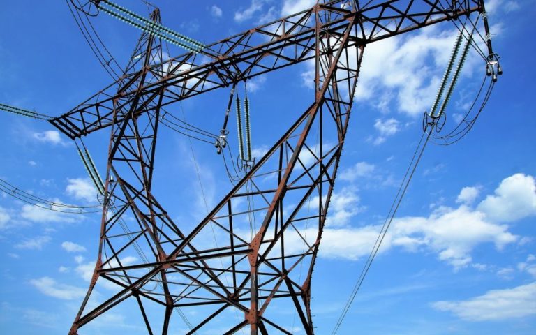 Білорусь заявила, що зупиняє постачання електроенергії до України
