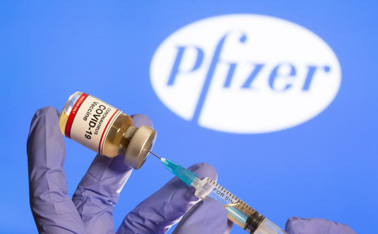 У Pfizer заявили, що їхня вакцина на 100% ефективна для підлітків