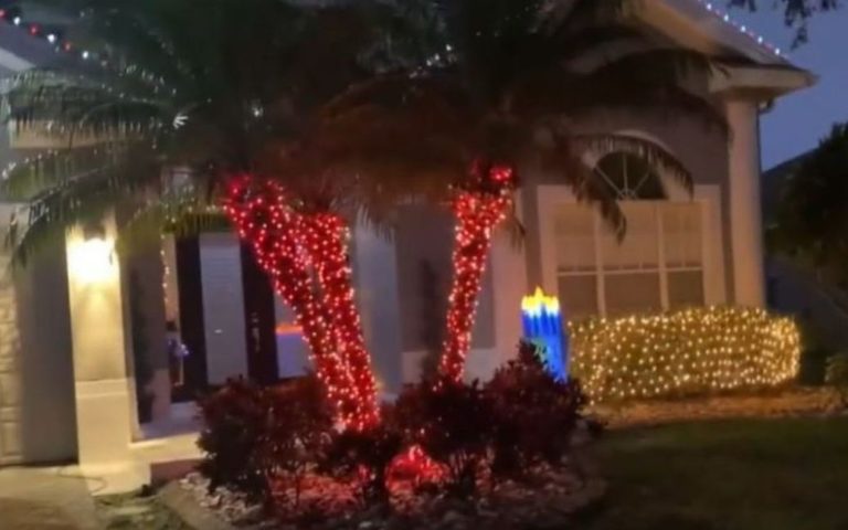 Родині загрожує штраф до тисячі доларів, бо занадто рано прикрасили різдвяними вогниками будинок
