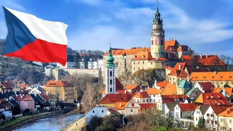 Чехія змінила правила в’їзду для українців: які документи потрібні