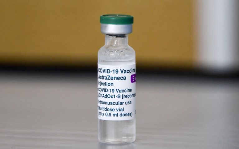 Вчені знайшли причину виникнення тромбозу після вакцинації AstraZeneca