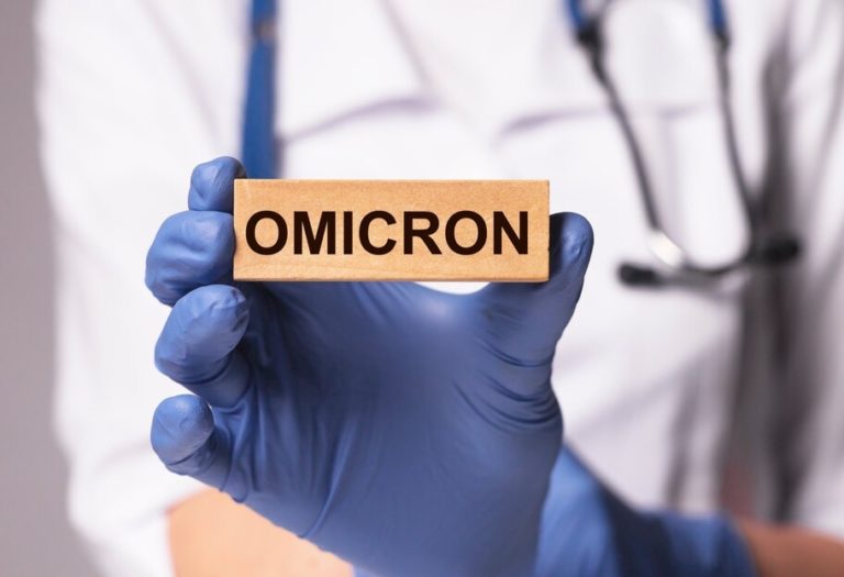 Лікарі виділили нові симптоми “Омікрону” – на шкірі, губах та нігтях
