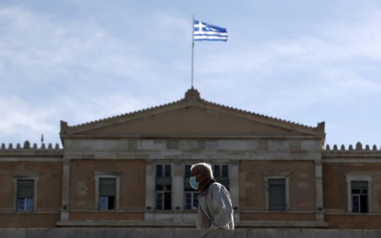 У Греції людей від 60 років без COVID-щеплення щомісяця штрафуватимуть на 100€