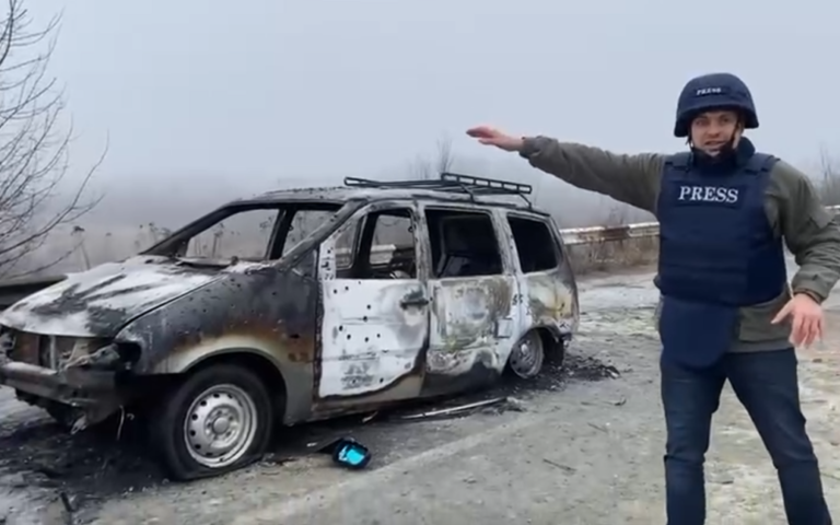 РосЗМІ змонтували фейковий сюжет про те, як військові ЗСУ нібито підірвали дві автівки між Горлівкою та Донецьком
