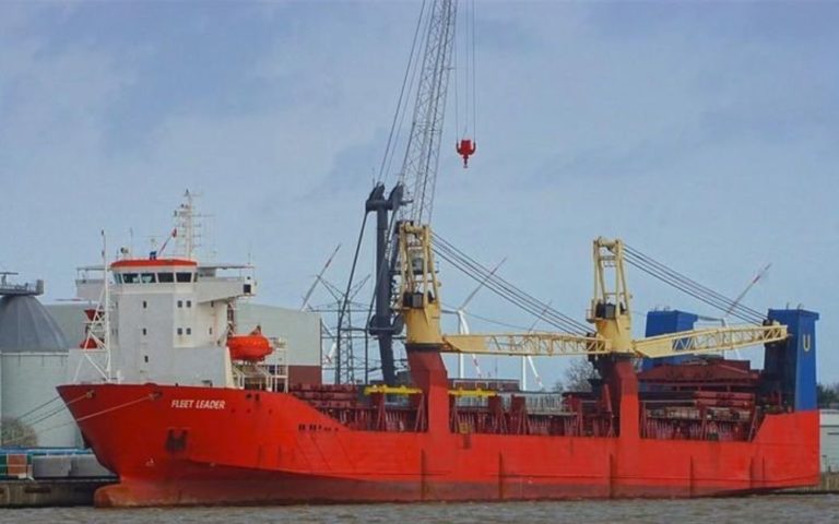 Санкції в дії: російському торговому судну не дозволили перетнути Ла-Манш