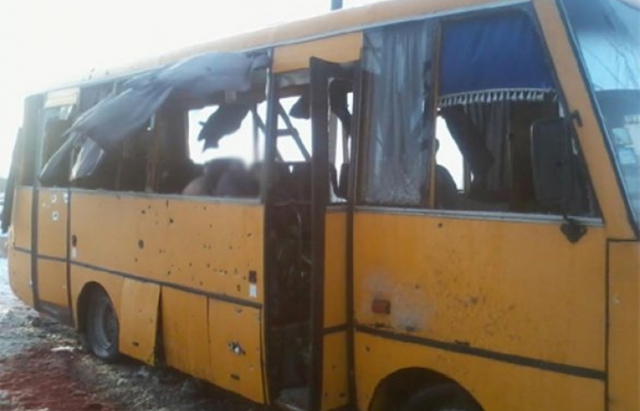 Окупанти обстріляли автобус з пасажирами на Харківщини, 5 загиблих