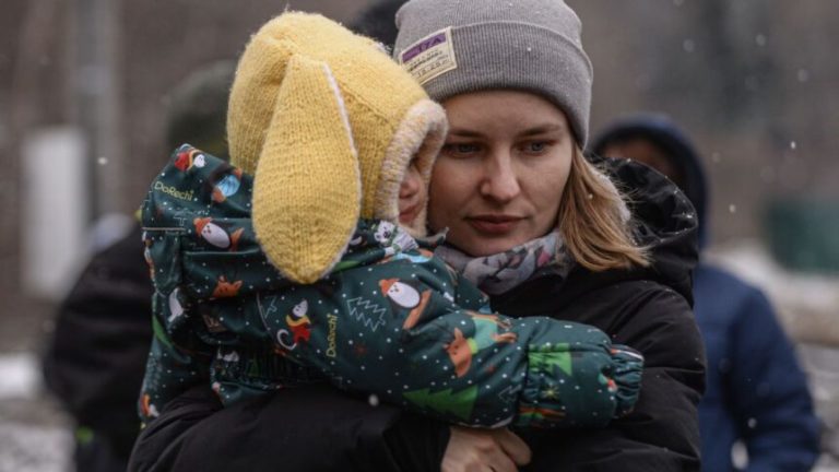 Адміністрація Байдена спростить в’їзд українських біженців до США