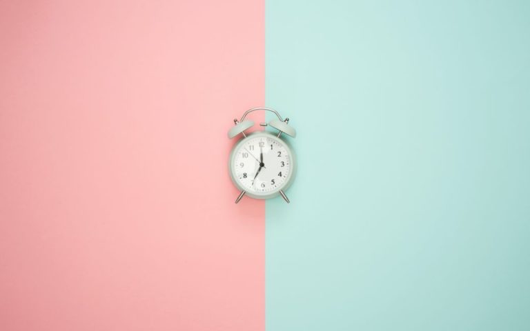 Коли переводять годинники на літній час 2022 року: точна година і дата