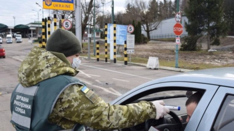 Чоловіків, які незаконно виїхали за кордон, ловитимуть при поверненні в Україну