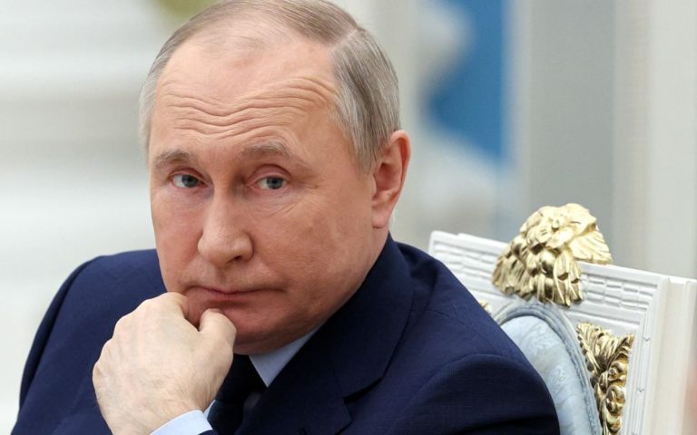 “Путіну не буде чого оголошувати на 9 травня”: Арестович заявив, що армія РФ втратила наступальний потенціал