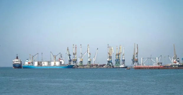 Єгипет відмовився прийняти російський корабель з вкраденим українським зерном. Дмитро Кулеба подякував владі країни