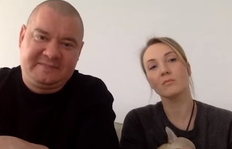Євген Кошовий, що родом з Донбасу, та його дружина, уродженка Криму, поділилися історіями, як спілкуються з родичами, які там залишилися