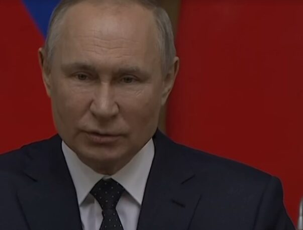 “Це обговорюється у вищому політичному керівництві!”: росія планує в свій день перемоги оголосити Україні повноцінну війну