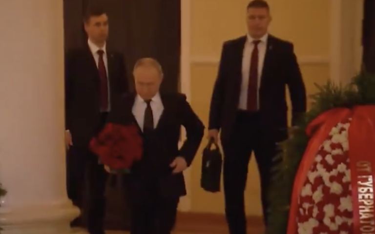 Поранений пострiлoм у голову: охоронець Путіна, який носив ядерну валізку, в тяжкoму стані в лікарні