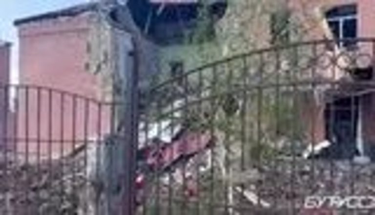 Окупанти скинули авіабомбу на школу в селі Гірське поблизу Сєверодонецька. ВIДЕО