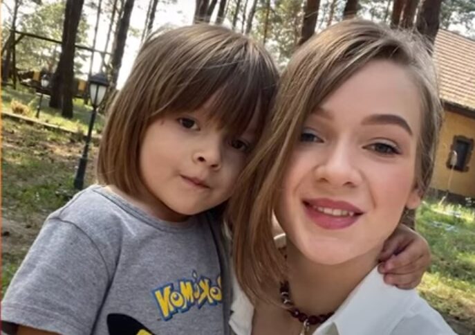 Мама чотирирічного Сашка, якого шукала вся Україна, розповіла, як пережила втрату синочка. Лілія Ребрик все інтерв’ю не могла втримати сліз
