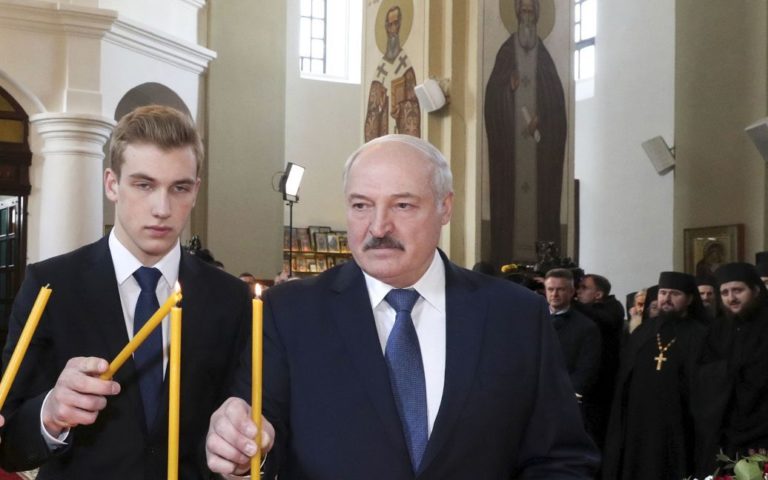 Зберегти владу для сина Миколки – експерт пояснив, чому Лукашенко не хоче вступати у війну