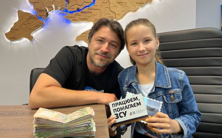 Притула заплакав, коли 10-річна дівчинка принесла для його фонду зароблену 21 тис. гривень
