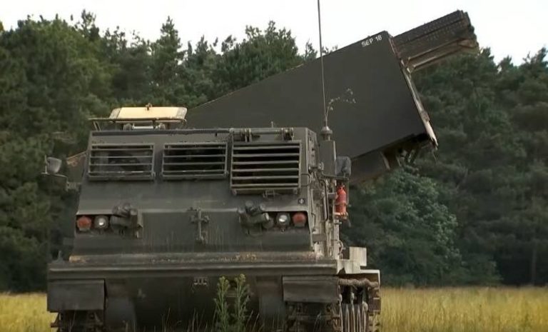 Українська армія поповнилася потужними артилерійськими системами: прибули перші РСЗВ M270 із США