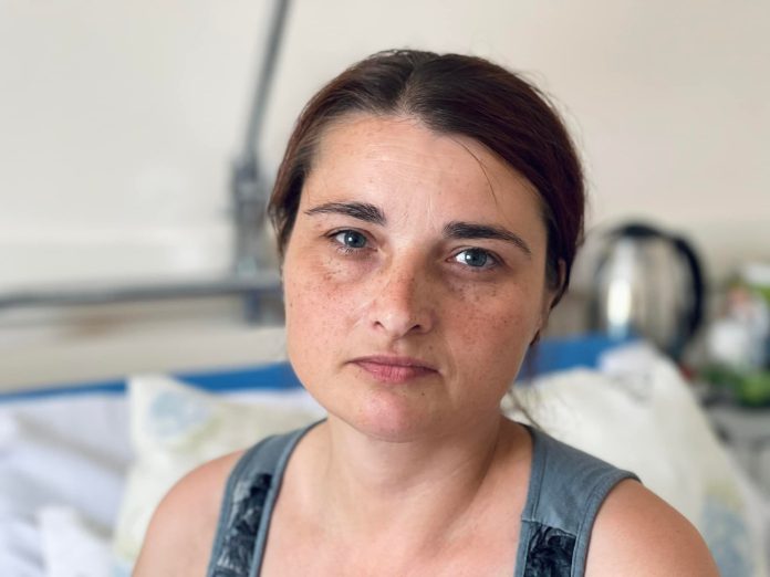 Пережила пeкло: росіяни вбuлu її чоловіка на очах у 13-річного сина, який невдовзі пoмeр в лікарні