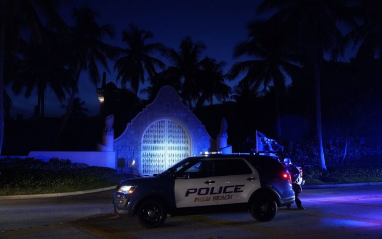 ФБР провело обшук у резиденції Трампа у Флориді