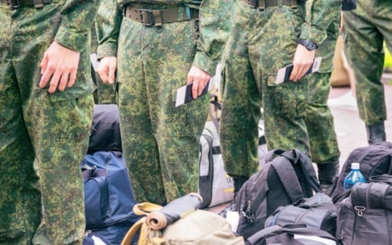 “На нас бігло троє дикунів, тепер – шестеро”: військовий експерт вказав на серйозну помилку українців
