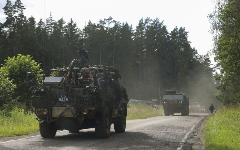 Російська армія перегруповує свої війська: Жданов пояснив, чого очікувати далі