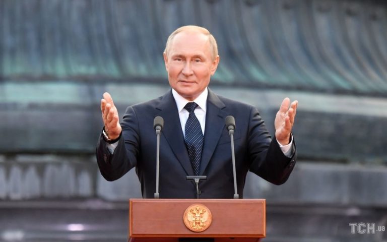 Боягузливо “підібгавши хвоста”: чому Путін втік з Москви після оголошення про мобілізацію