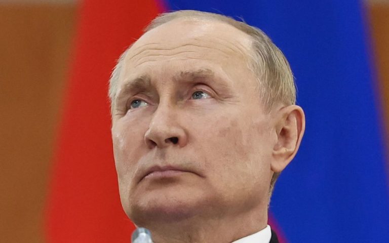 Путін закликав Україну “негайно припинити вогонь” та “сісти за стіл переговорів”