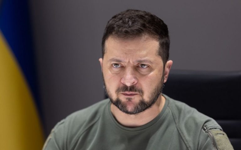 Зеленський прокоментував ракетні удари: “36 ракет, ворог намагається нас зламати”