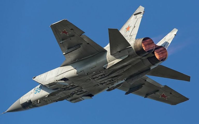 Російська ракета “Кинджал”: усі бачать її, але не збивають – Жданов