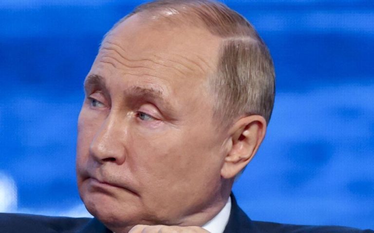 Путін запевняє, що російські втрати на війні удесятеро менші, ніж в України
