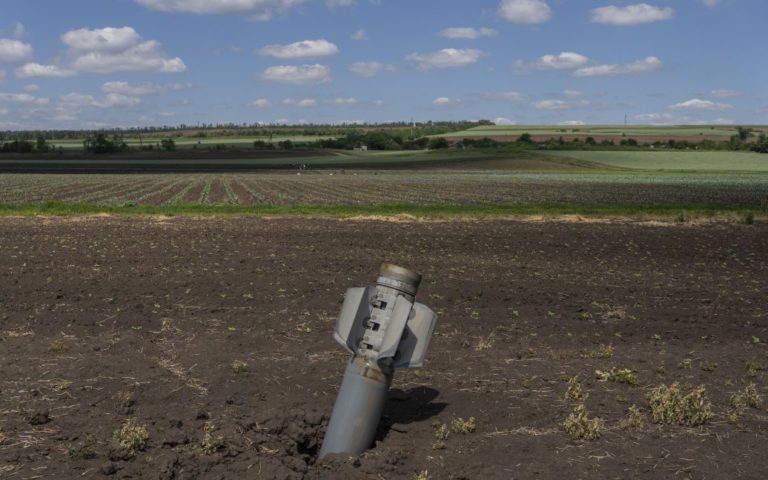 Окупанти атакували ракетами Хмельниччину: є влучання на території області