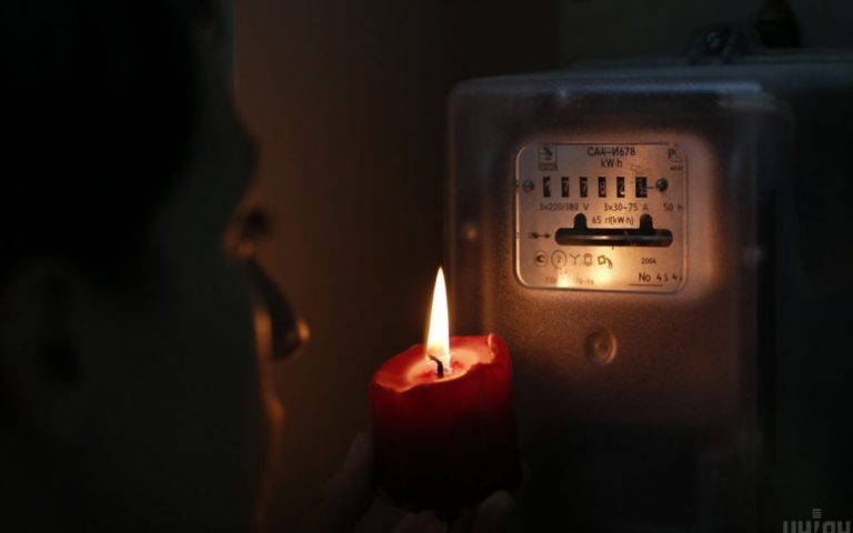 Відключення світла в Україні тепер діляться на два типи: де дивитися графік
