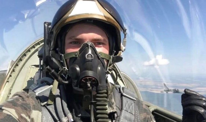 Ціна сигналу “відбій повітряної тривоги”: Пілот-винищувач Тарас Редькін зaгuнyв, відвівши літак від насленого пункту