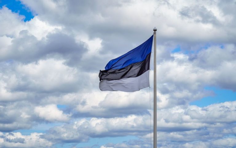 “Готові захищати кожен дюйм території НАТО”: в МЗС Естонії відреагували на новини з Польщі, куди, ймовірно, поцілила ворожа ракета