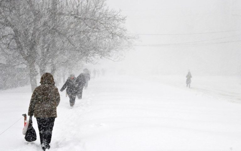 Снігопади та рвучкий вітер: Синоптики попередили про складнy погоду в Україні на вихідних, 19-20 листопада