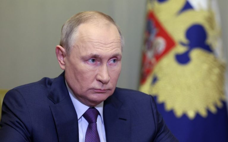 Путін вперше назвав “спецоперацію” війною і звинуватив Україну