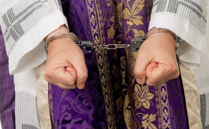 “Бендери” нас усіх тут з’їдять”: у Києві затримали священника Московського патріархату з Харкова