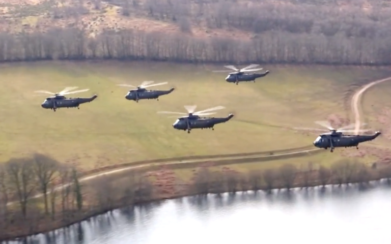 У Великій Британії показали, як військові ЗСУ навчаються на гелікоптерах Sea King (відео)